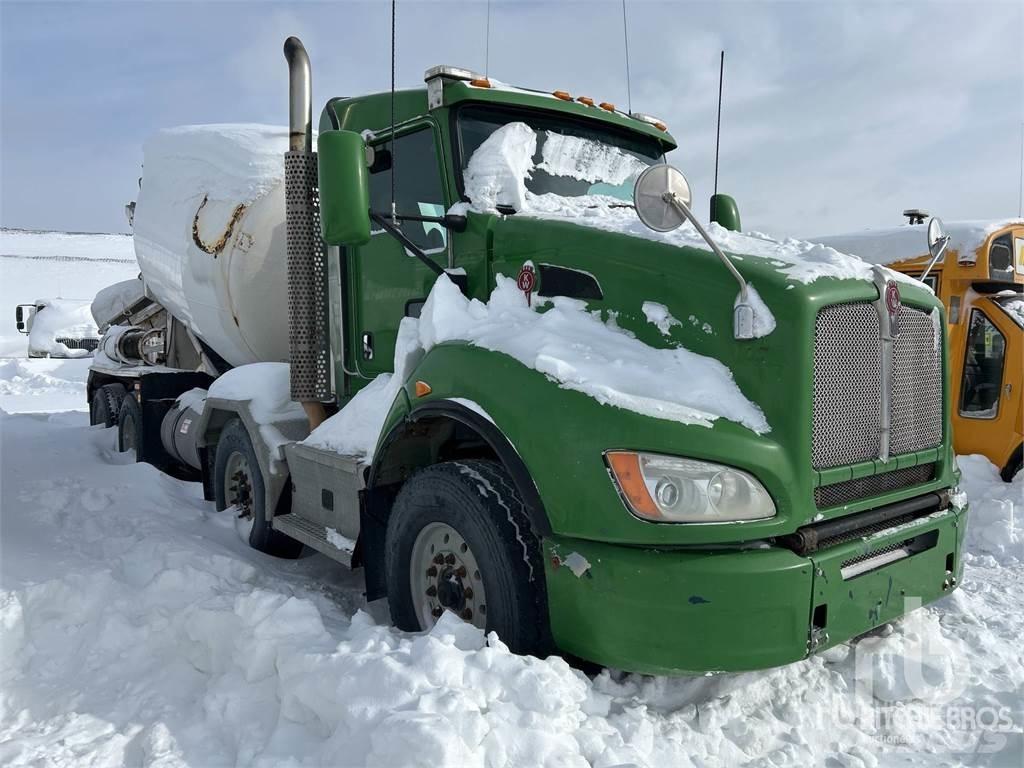 Kenworth T440 Автобетоносмесители
