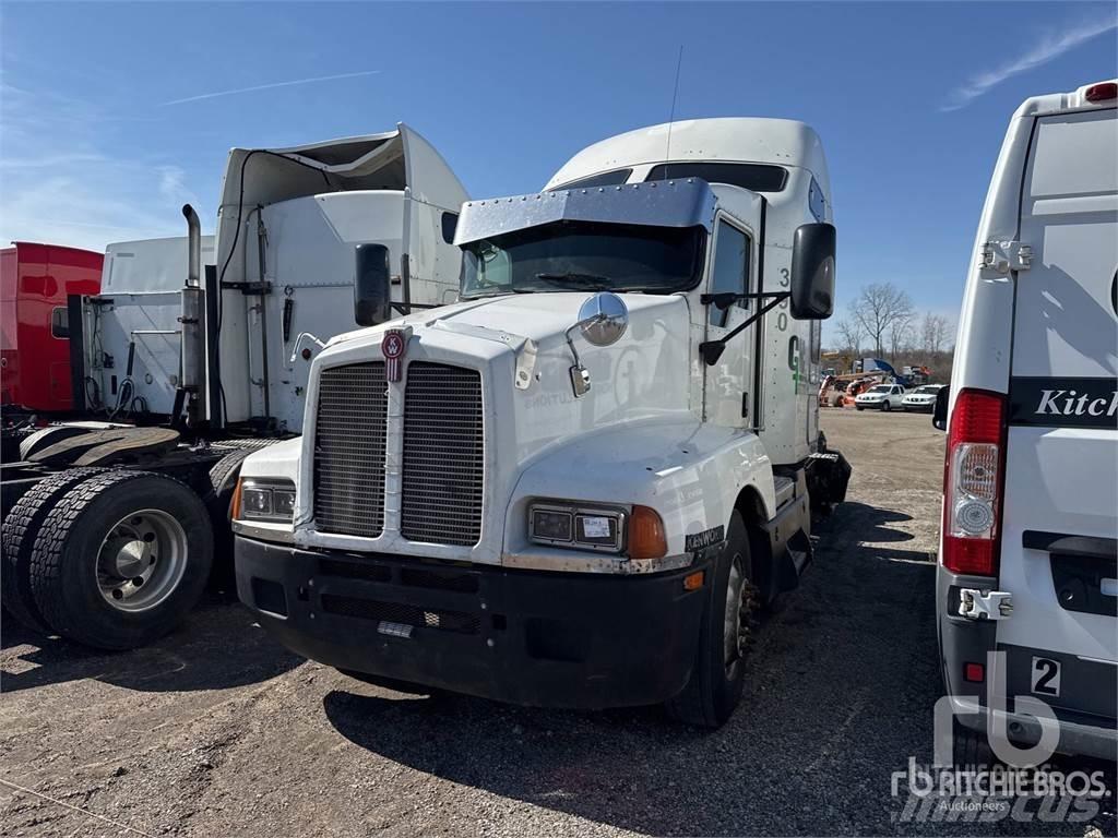 Kenworth T600 Седельные тягачи