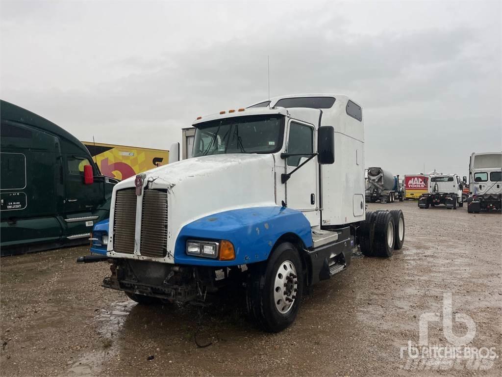 Kenworth T600 Седельные тягачи