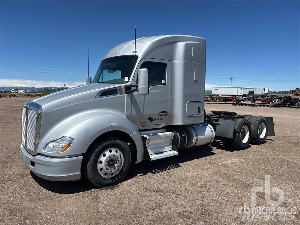Kenworth T680 Седельные тягачи