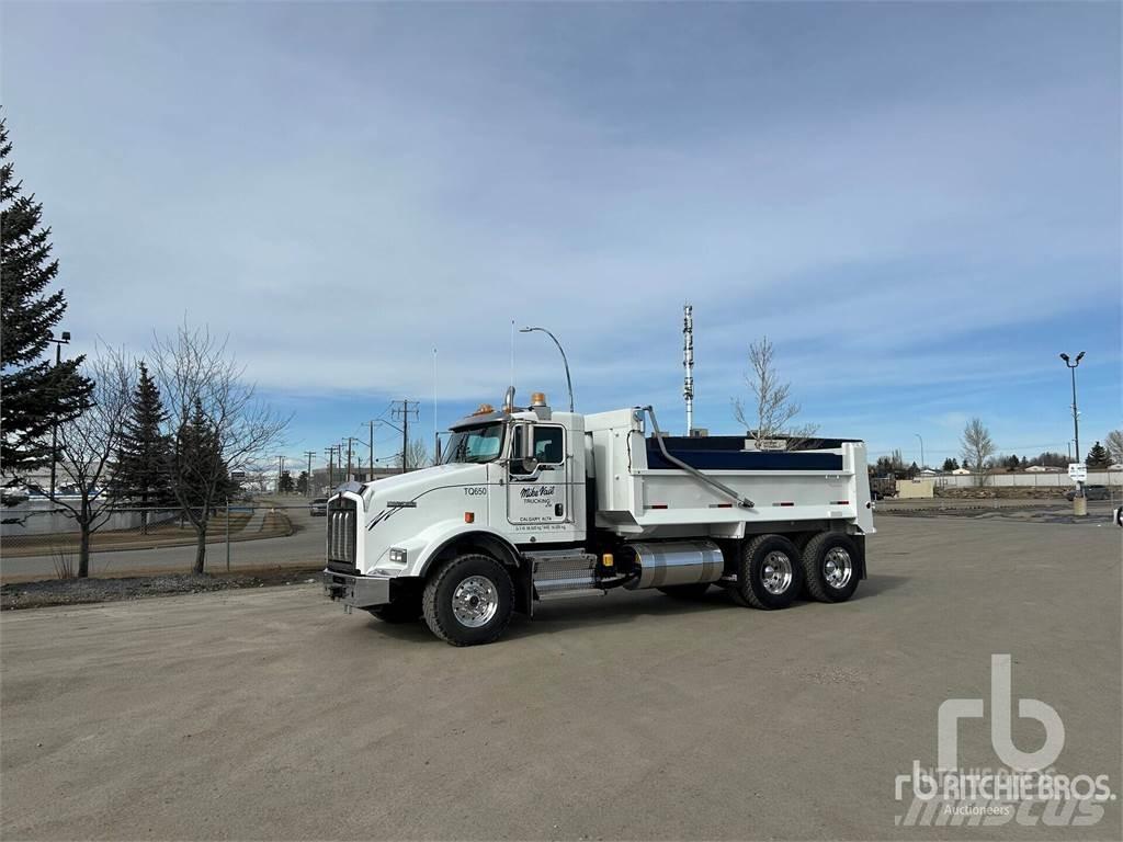 Kenworth T800 Грузовики-Самосвалы