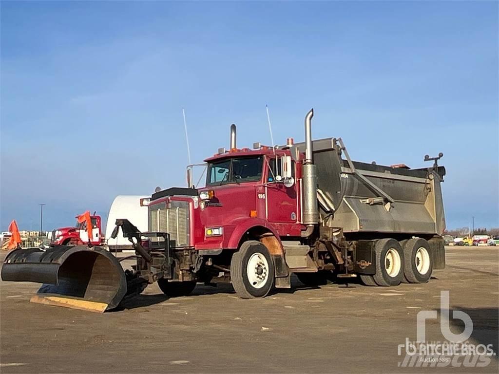Kenworth T800 Снежные отвалы и плуги