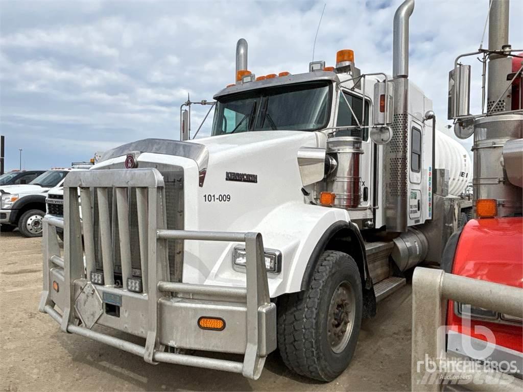 Kenworth T800 Грузовики-цистерны