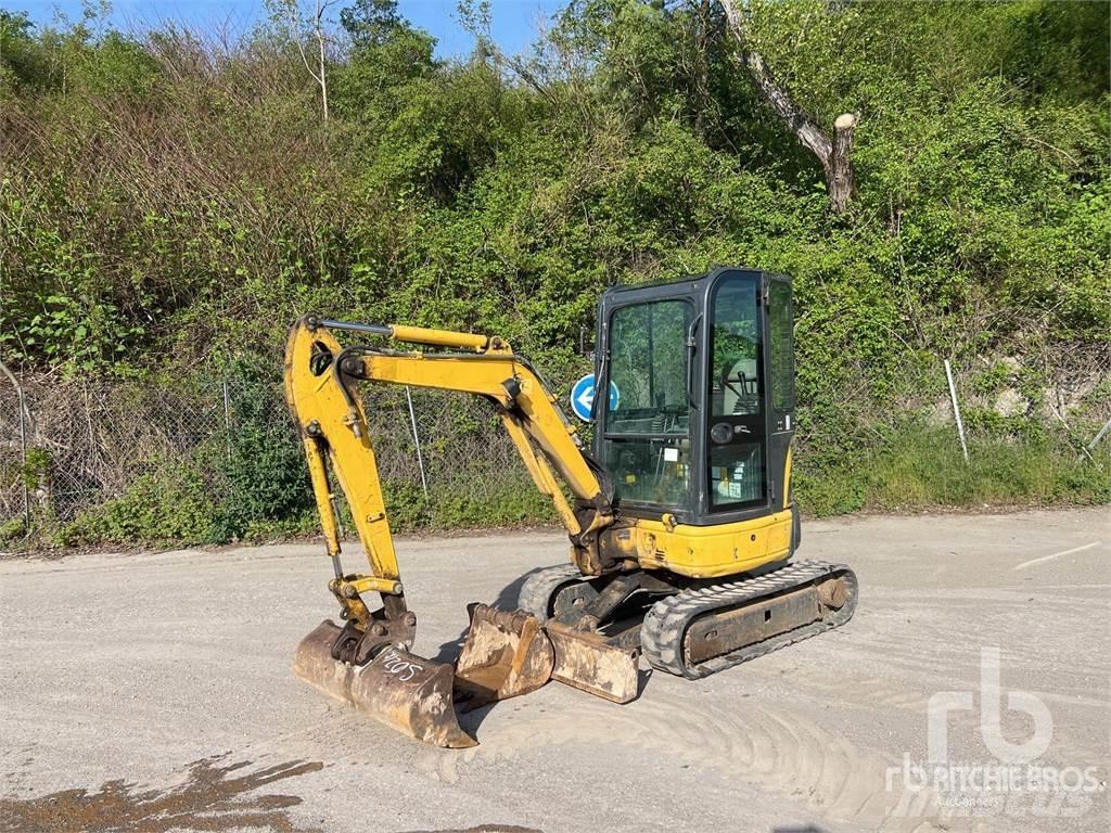 Komatsu PC26MR3 Мини-экскаваторы
