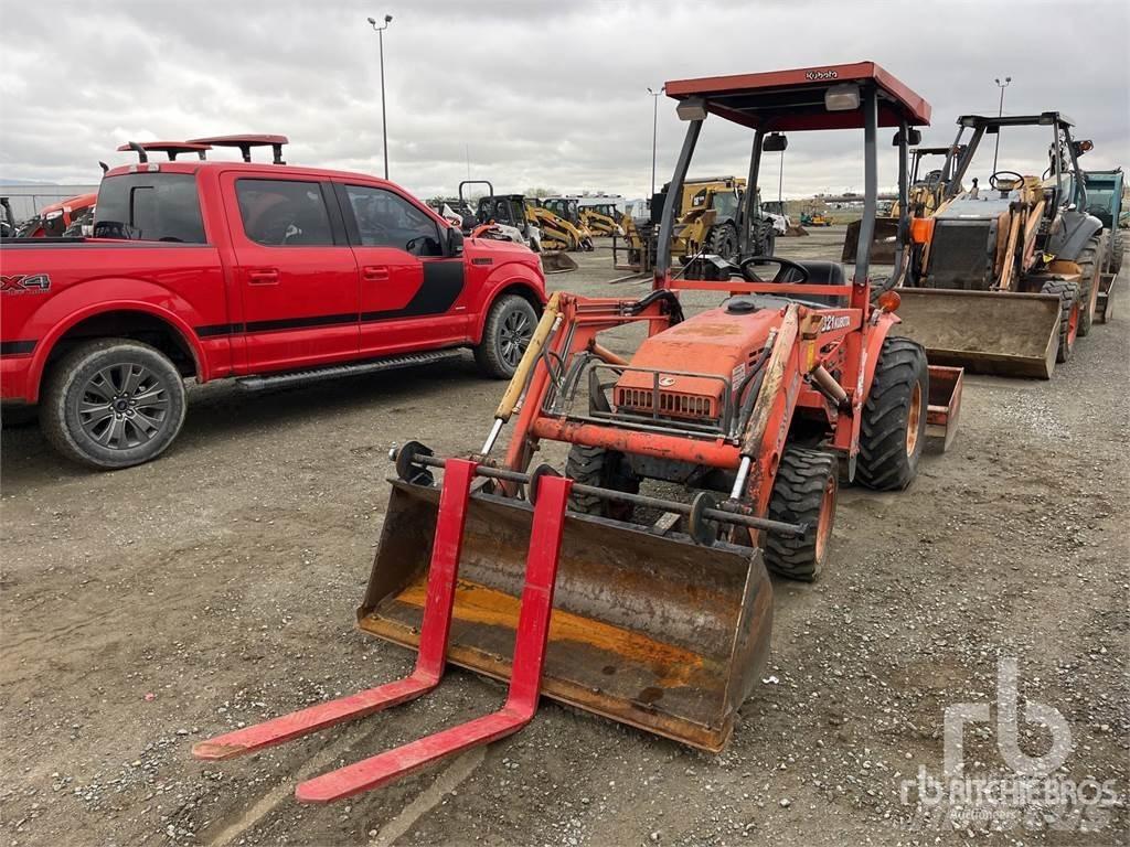 Kubota B21 Коммунальные тракторы