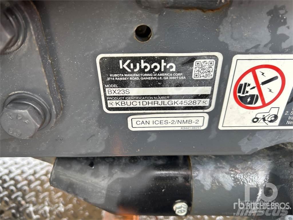 Kubota BX23S Коммунальные тракторы