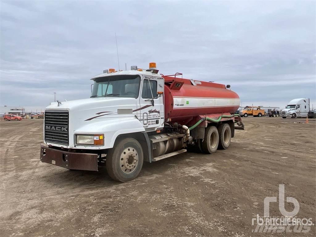 Mack CH613 Поливочные машины