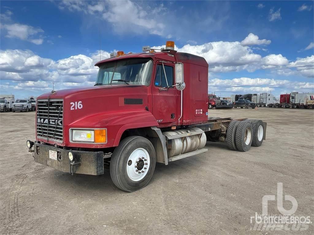 Mack CH613 Шасси с кабиной