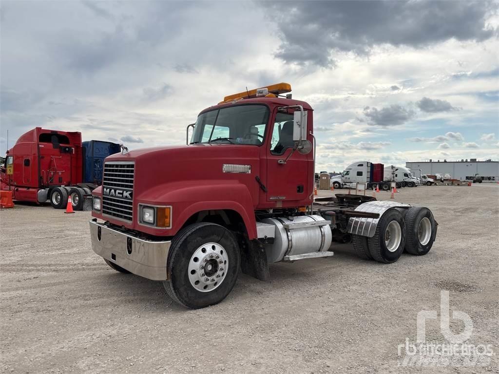 Mack CHN613 Седельные тягачи