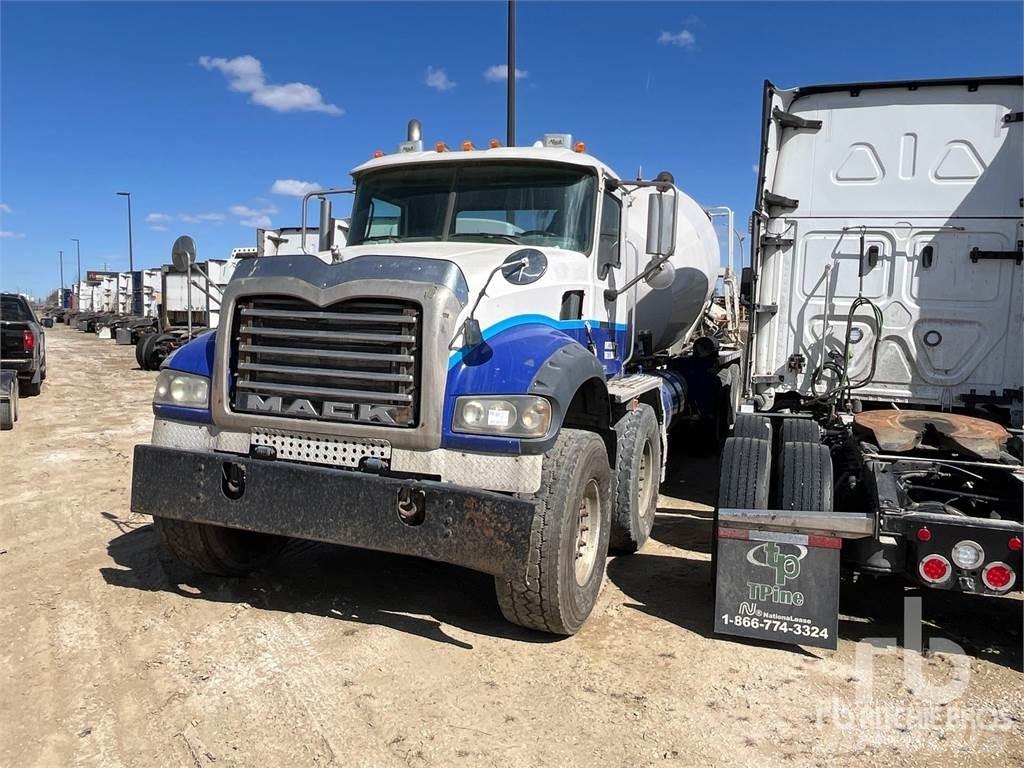 Mack CPT713 Автобетоносмесители