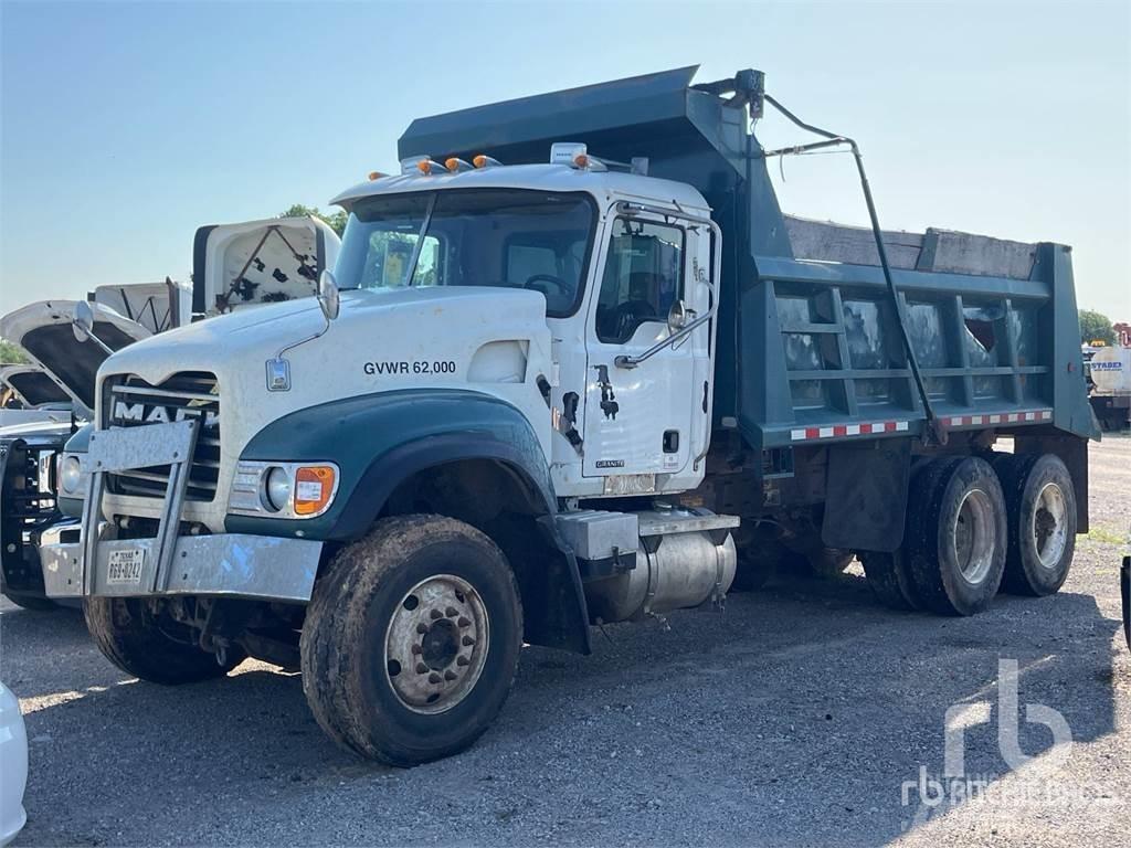 Mack CV713 Грузовики-Самосвалы