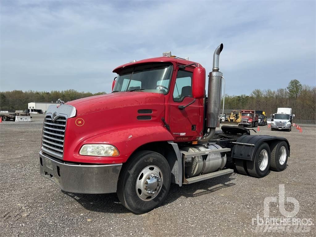 Mack CX613 Седельные тягачи
