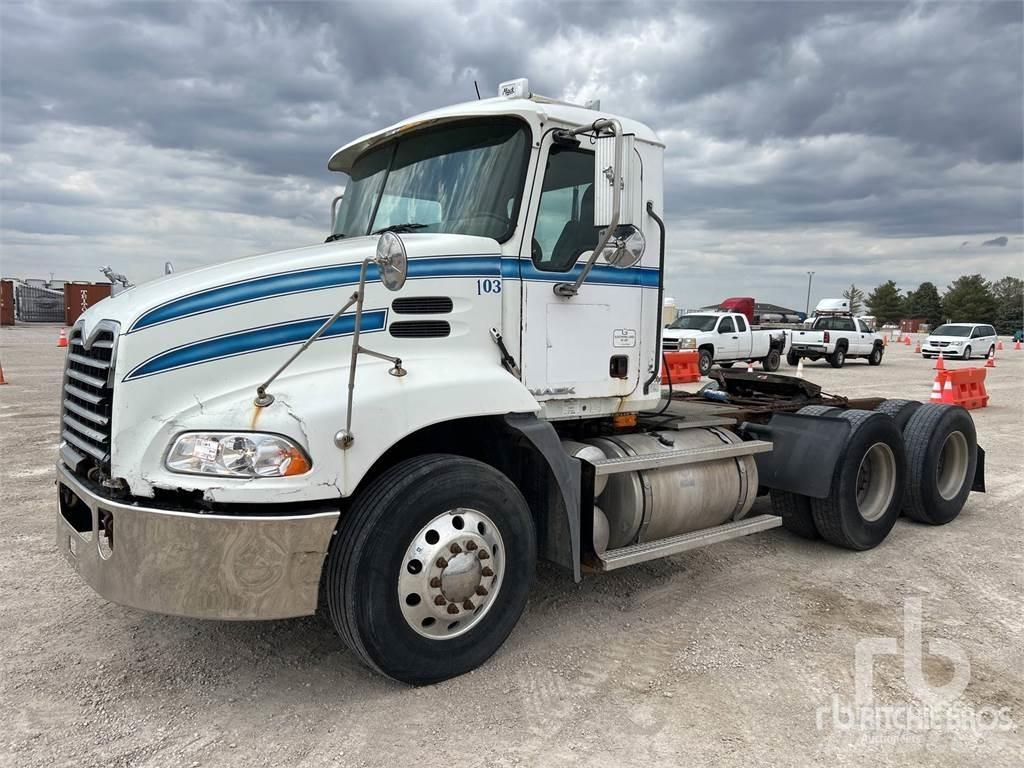 Mack CXP613 Седельные тягачи