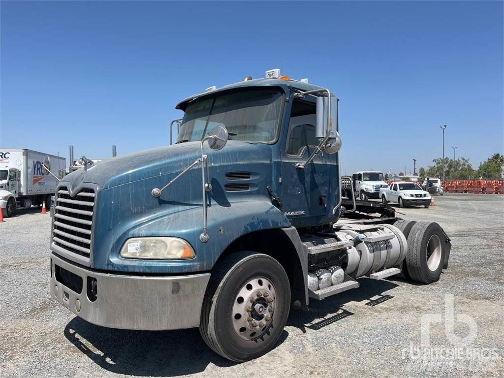 Mack CXU612 Седельные тягачи