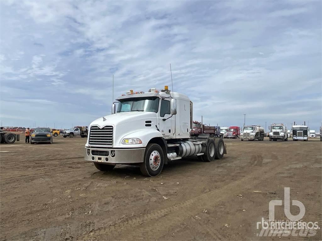 Mack CXU613 Седельные тягачи
