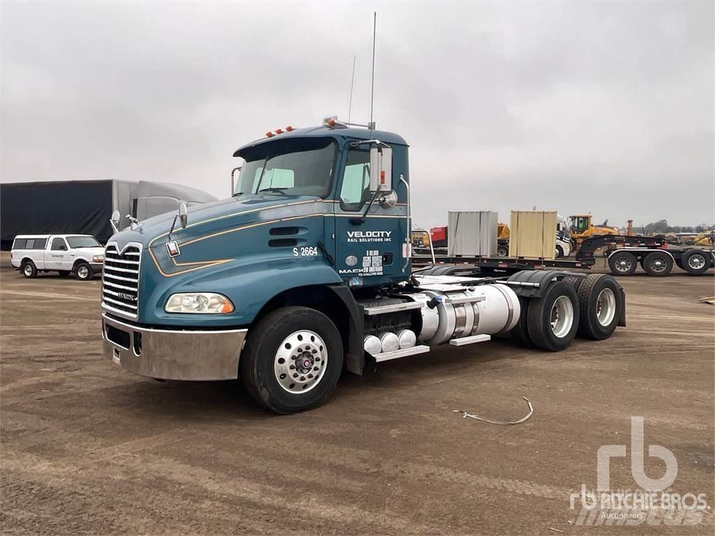 Mack CXU613 Седельные тягачи
