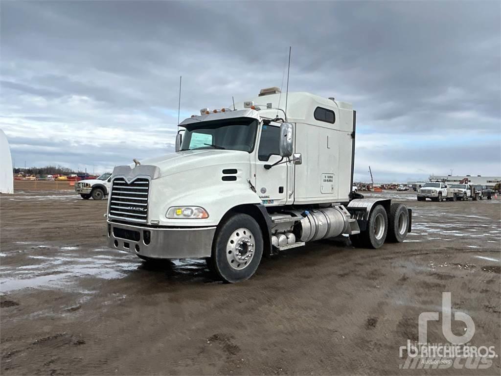Mack CXU613 Седельные тягачи