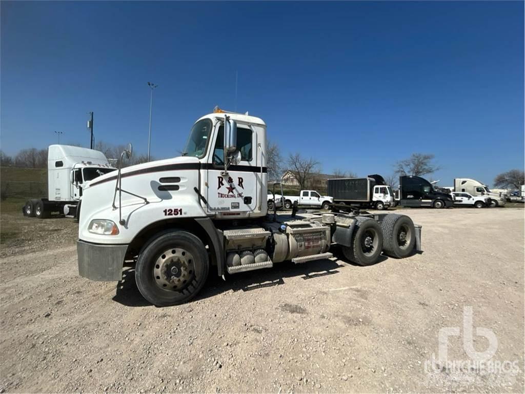 Mack CXU613 Седельные тягачи