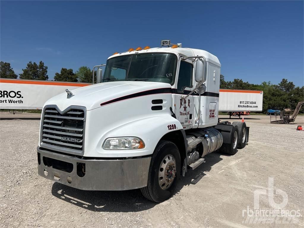 Mack CXU613 Седельные тягачи