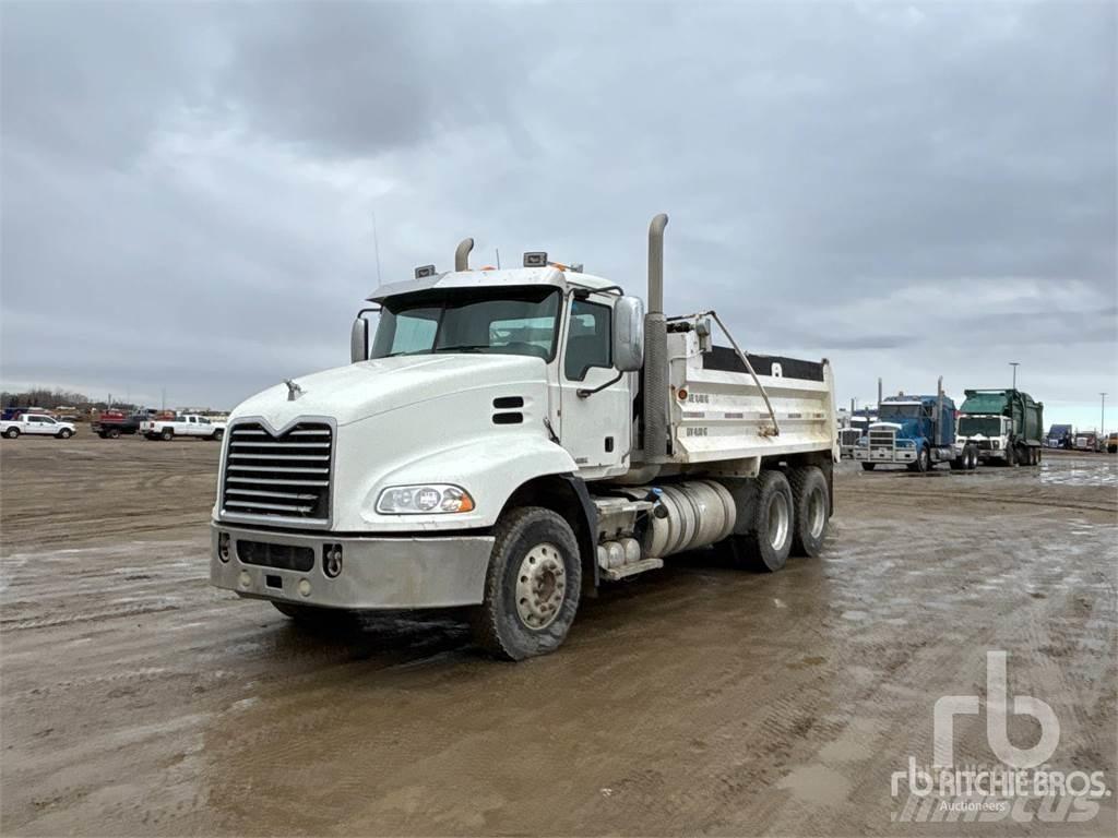 Mack CXU613 Грузовики-Самосвалы