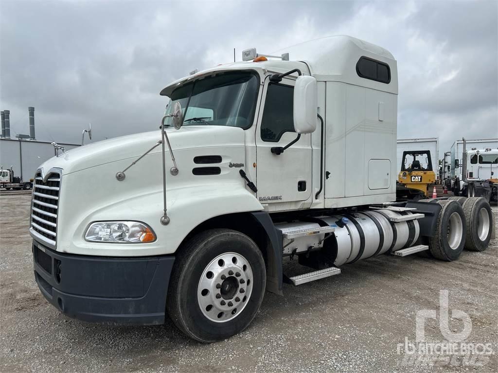 Mack CXU613 Седельные тягачи