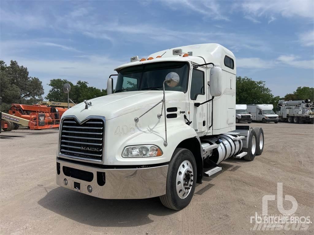 Mack CXU613 Седельные тягачи