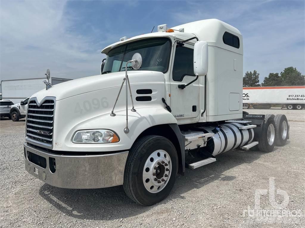 Mack CXU613 Седельные тягачи