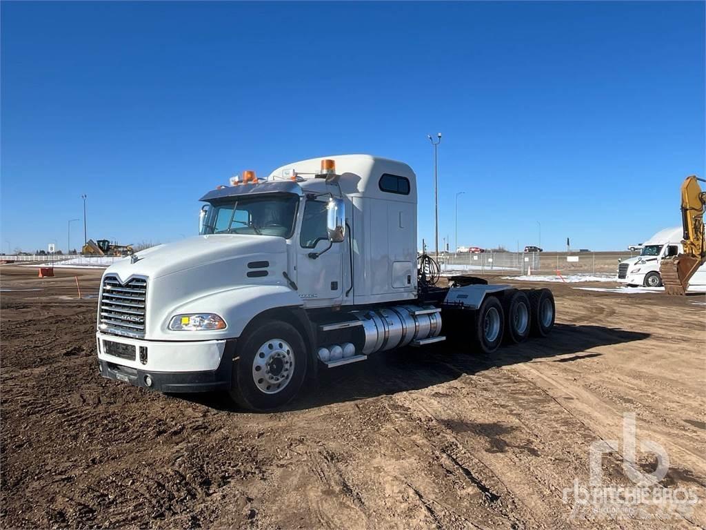 Mack CXU614 Седельные тягачи