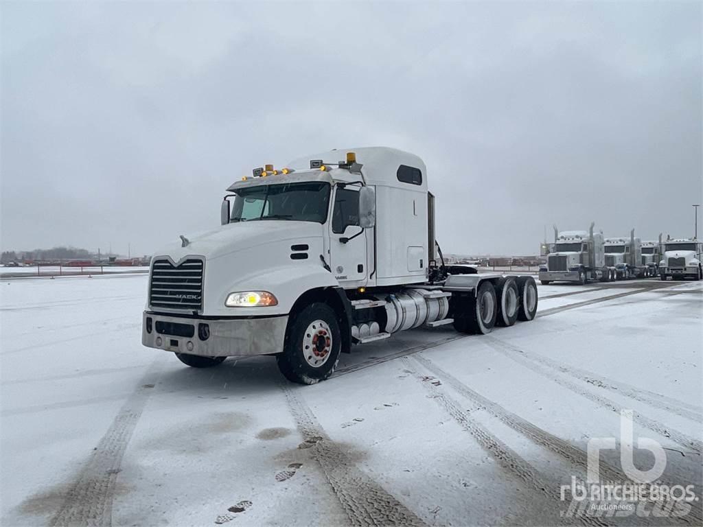 Mack CXU614 Седельные тягачи
