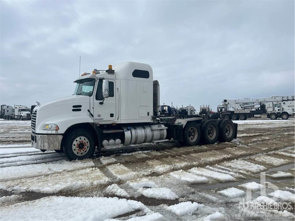 Mack CXU614 Седельные тягачи
