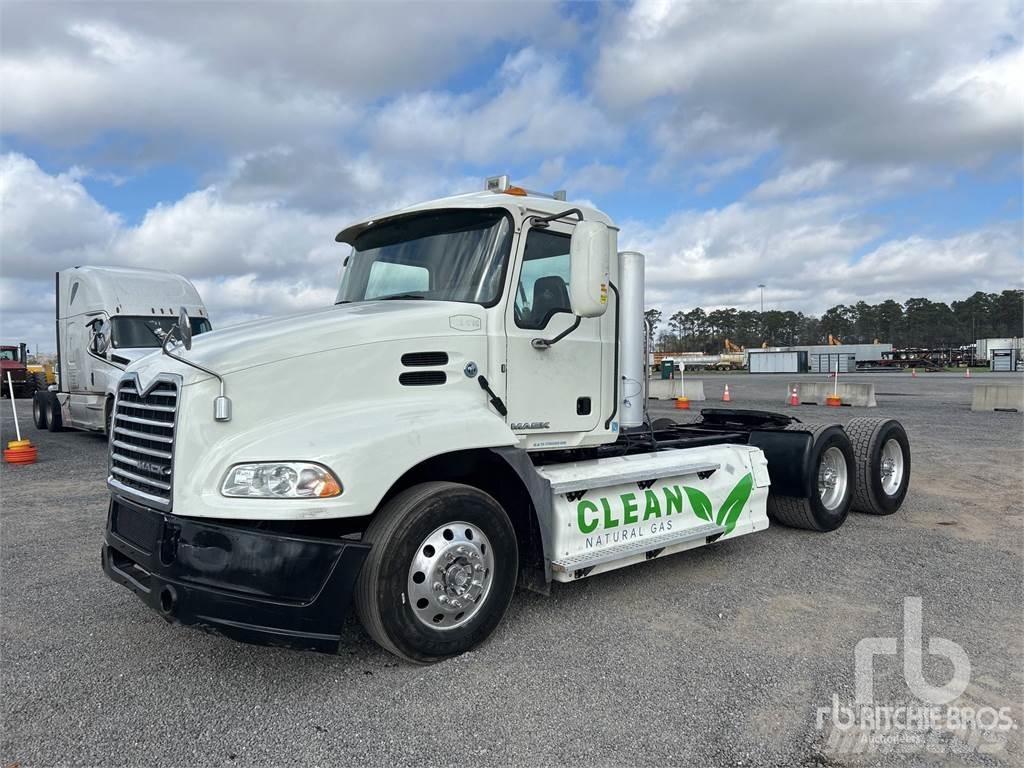 Mack CXU633T Седельные тягачи