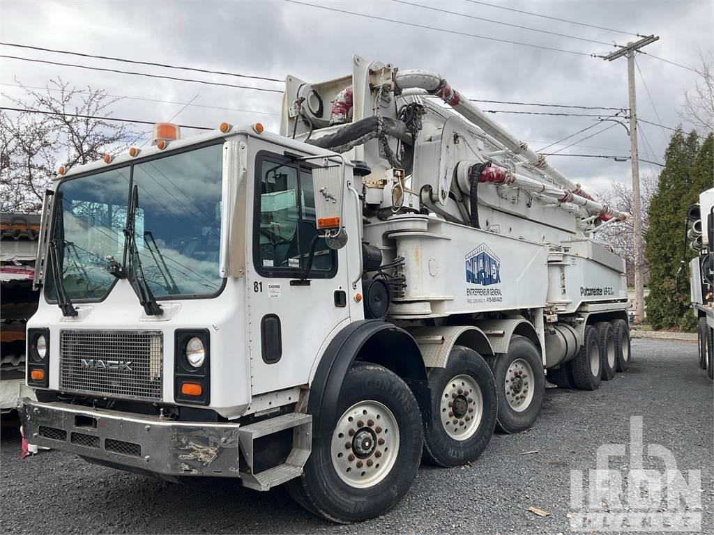 Mack MR688S Автобетоносмесители