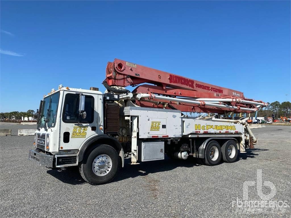 Mack MRU613 Автобетоносмесители