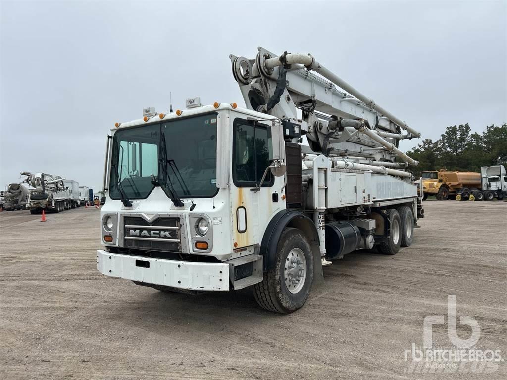 Mack MRU613 Автобетоносмесители