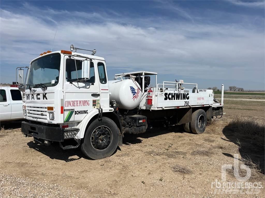 Mack MS200 Автобетоносмесители