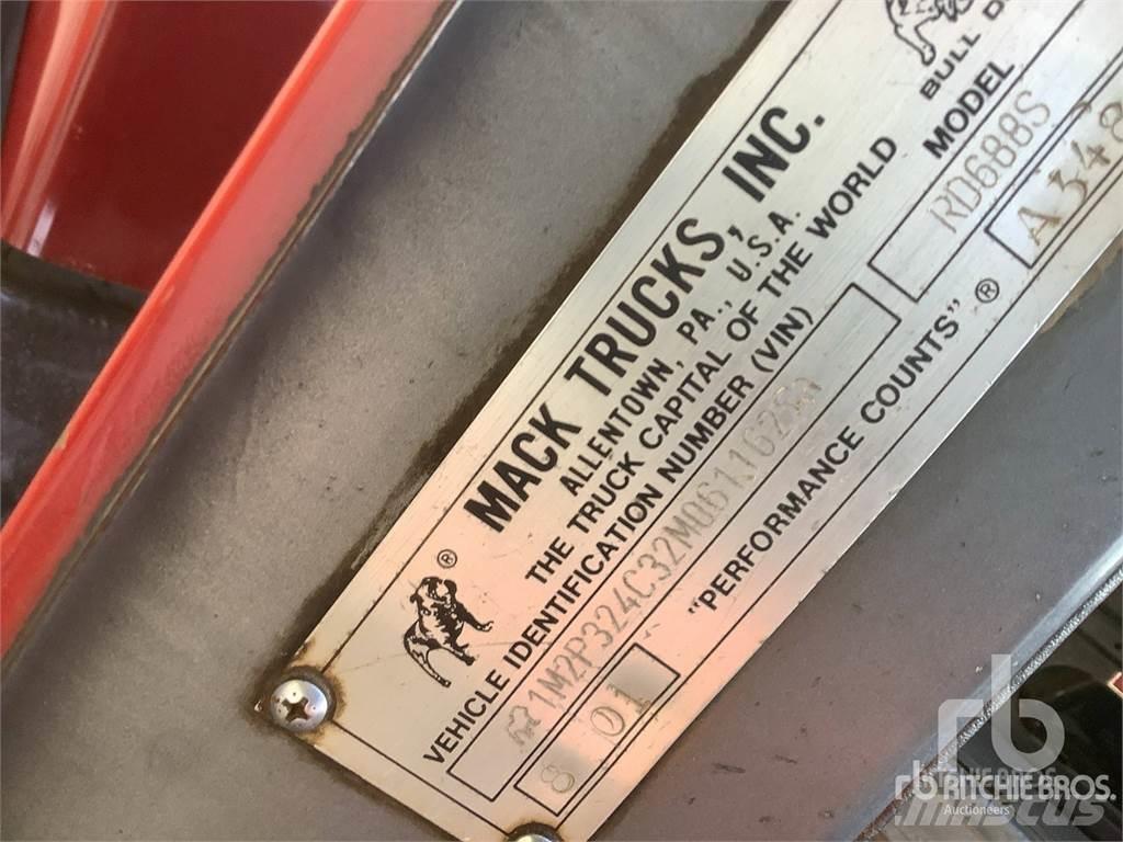 Mack RD688S Контейнеровозы