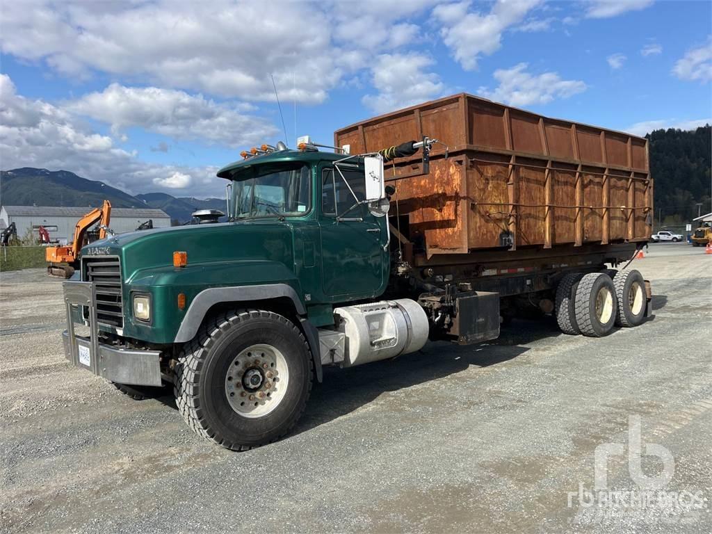 Mack RD688S Контейнеровозы