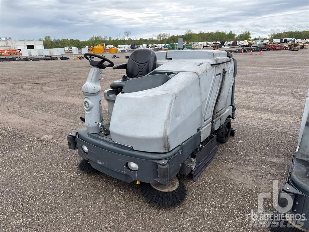 Nilfisk SC8000 Вакуумные уборочные машины