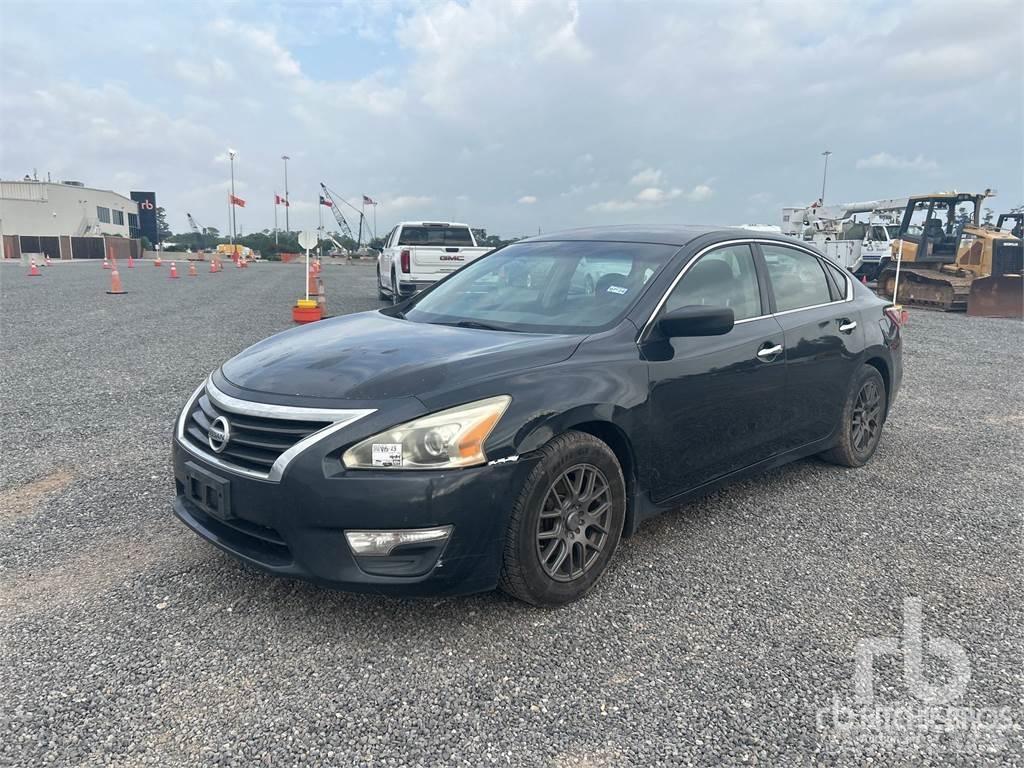 Nissan ALTIMA Легковые автомобили