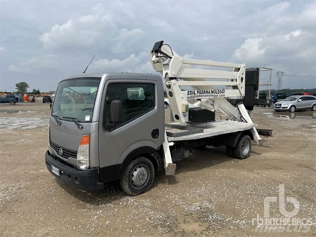 Nissan CABSTAR Прицепные подъёмники