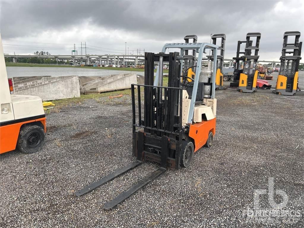 Nissan CF01A15V Дизельные погрузчики