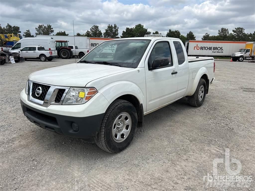 Nissan FRONTIER Бортовые фургоны