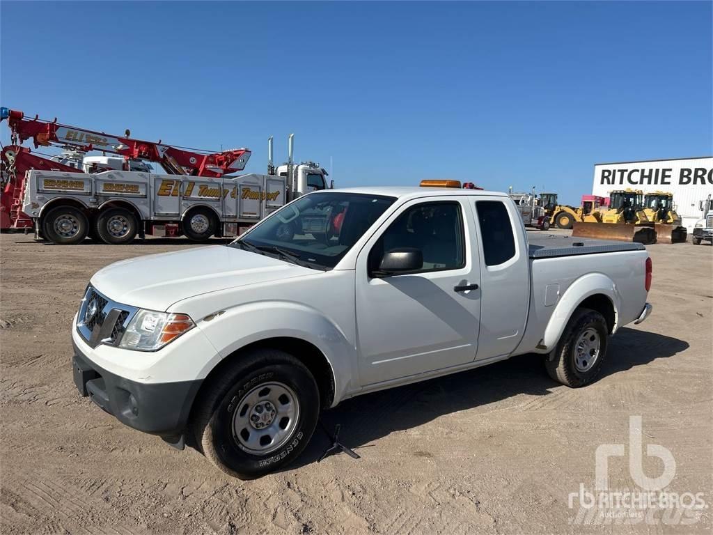 Nissan FRONTIER Бортовые фургоны