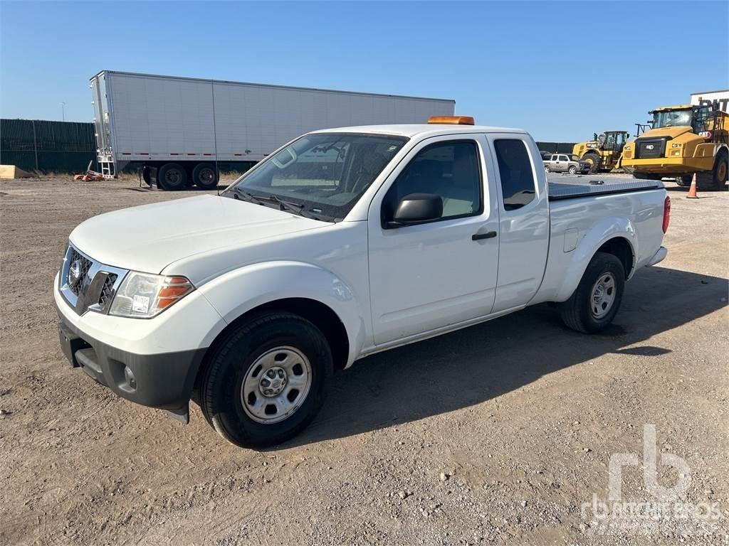 Nissan FRONTIER Бортовые фургоны