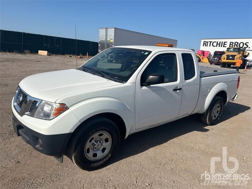 Nissan FRONTIER Бортовые фургоны