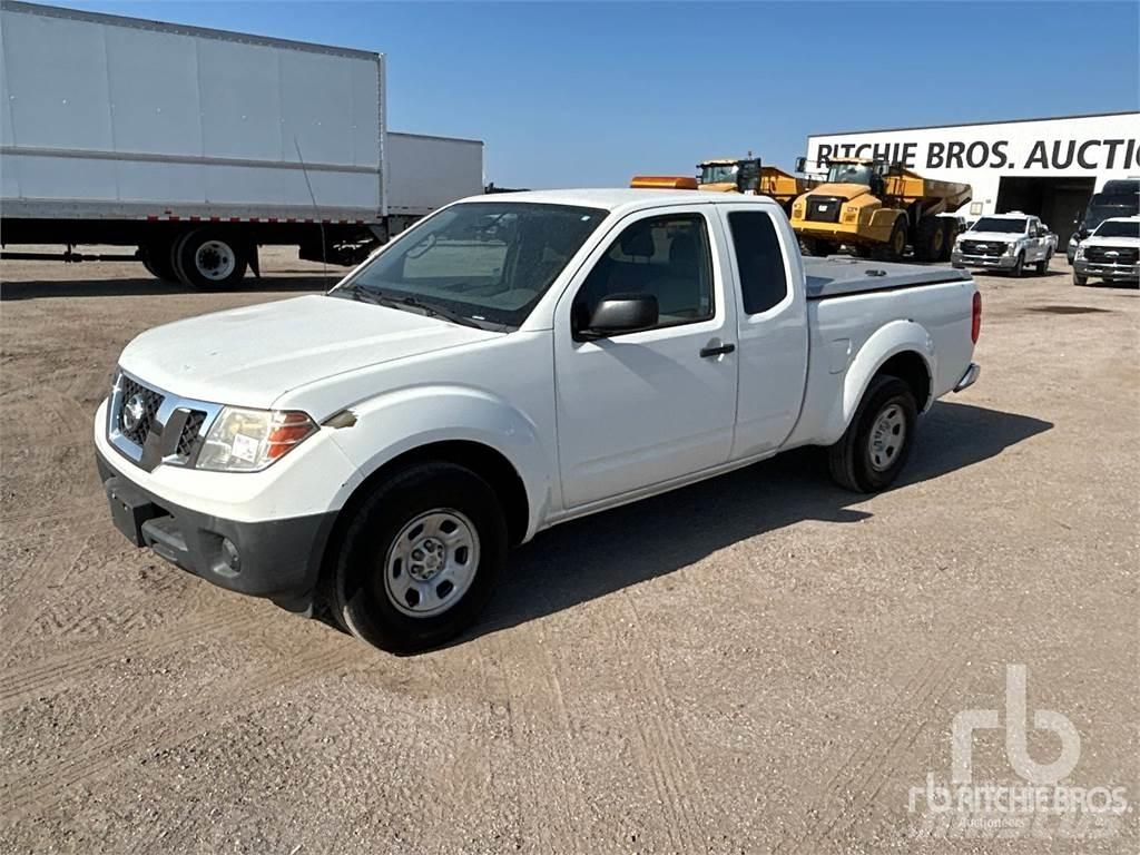 Nissan FRONTIER Бортовые фургоны