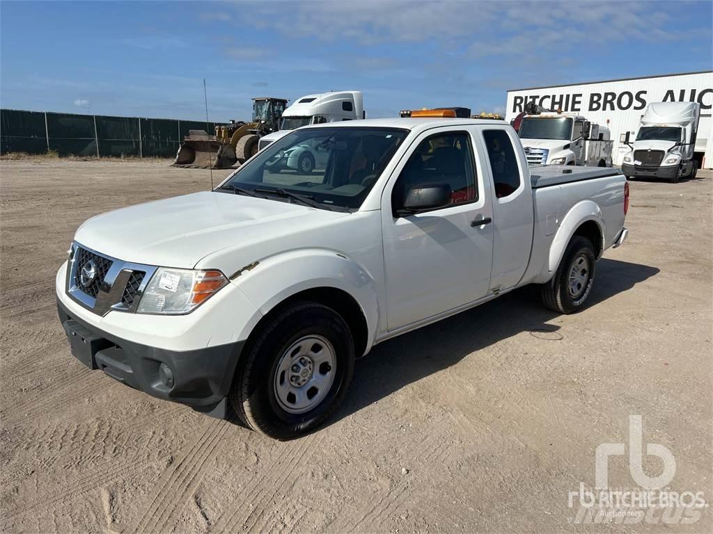 Nissan FRONTIER Бортовые фургоны