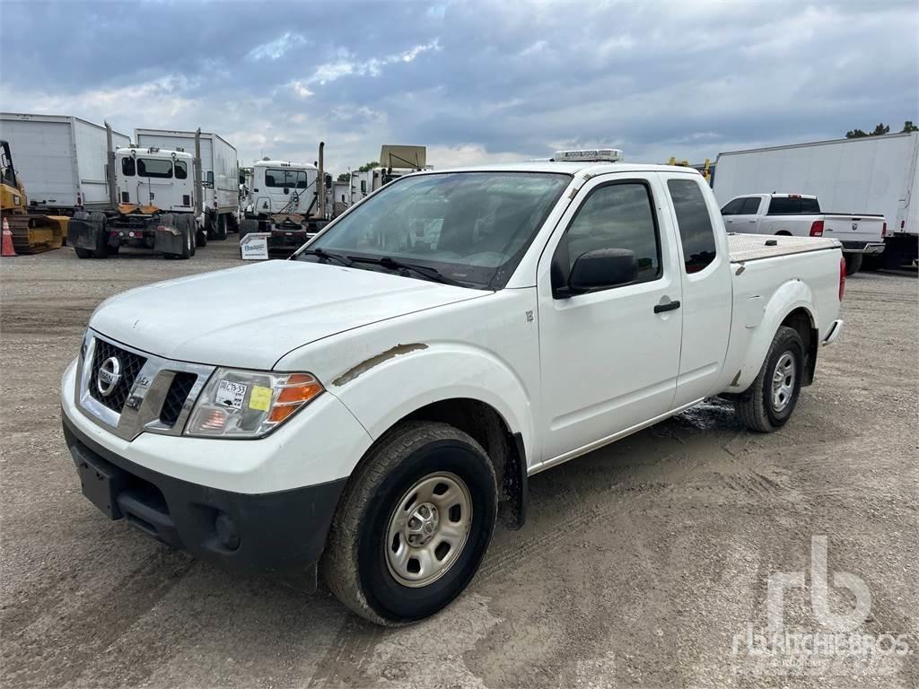 Nissan FRONTIER Бортовые фургоны