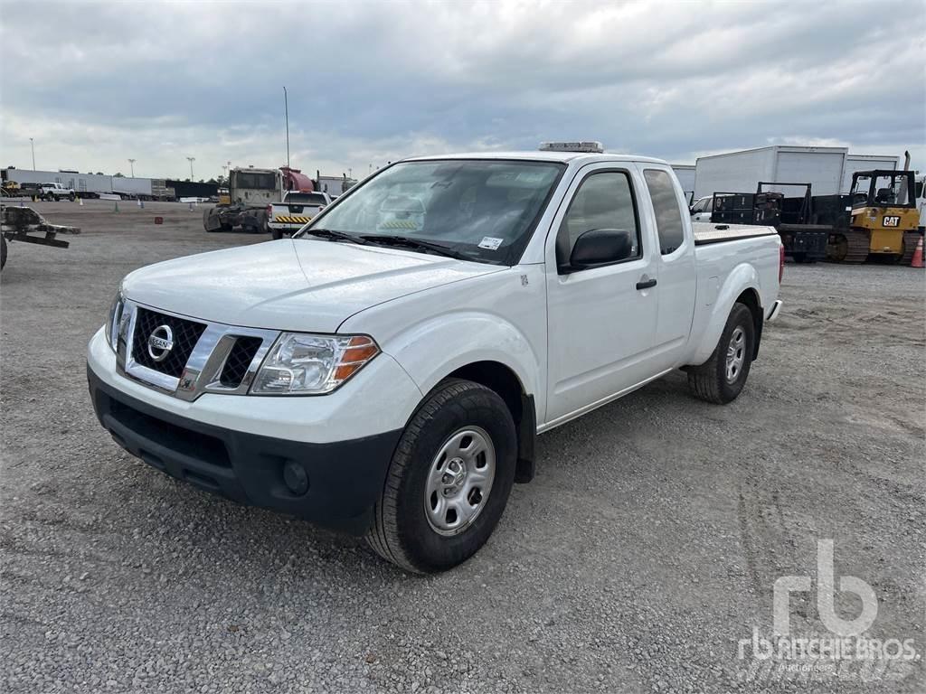 Nissan FRONTIER Бортовые фургоны