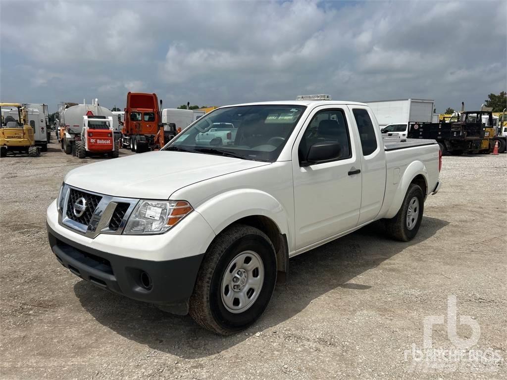 Nissan FRONTIER Бортовые фургоны